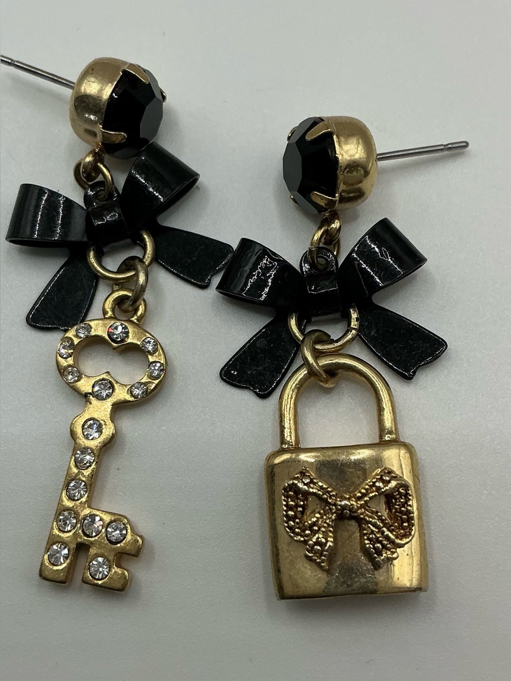 BETSEY JOHNSON GOLDTONE RHINESTONE BLACK LOCK AND KEY DROP  EARRINGS